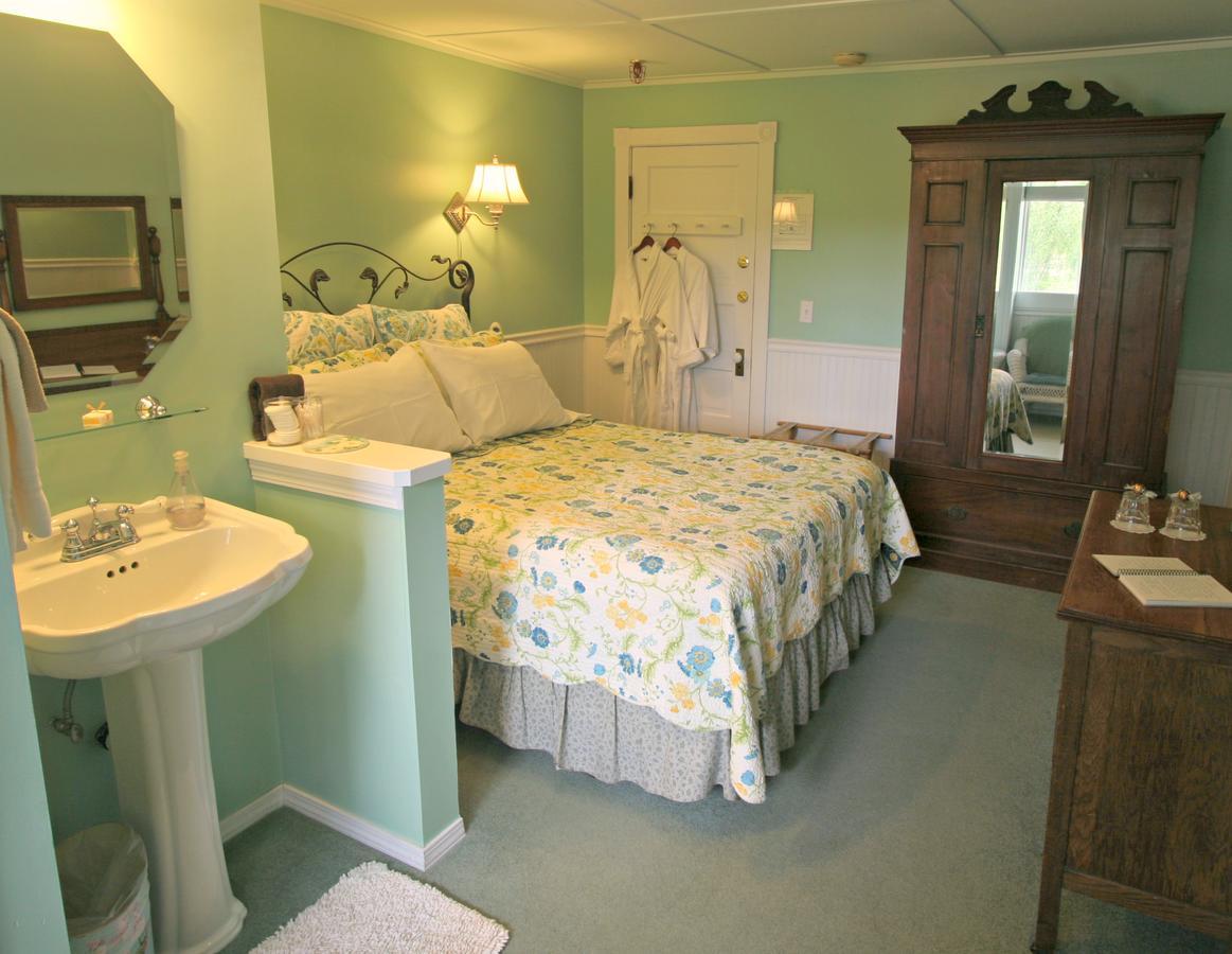 Kangaroo House Bed & Breakfast Eastsound Exteriör bild